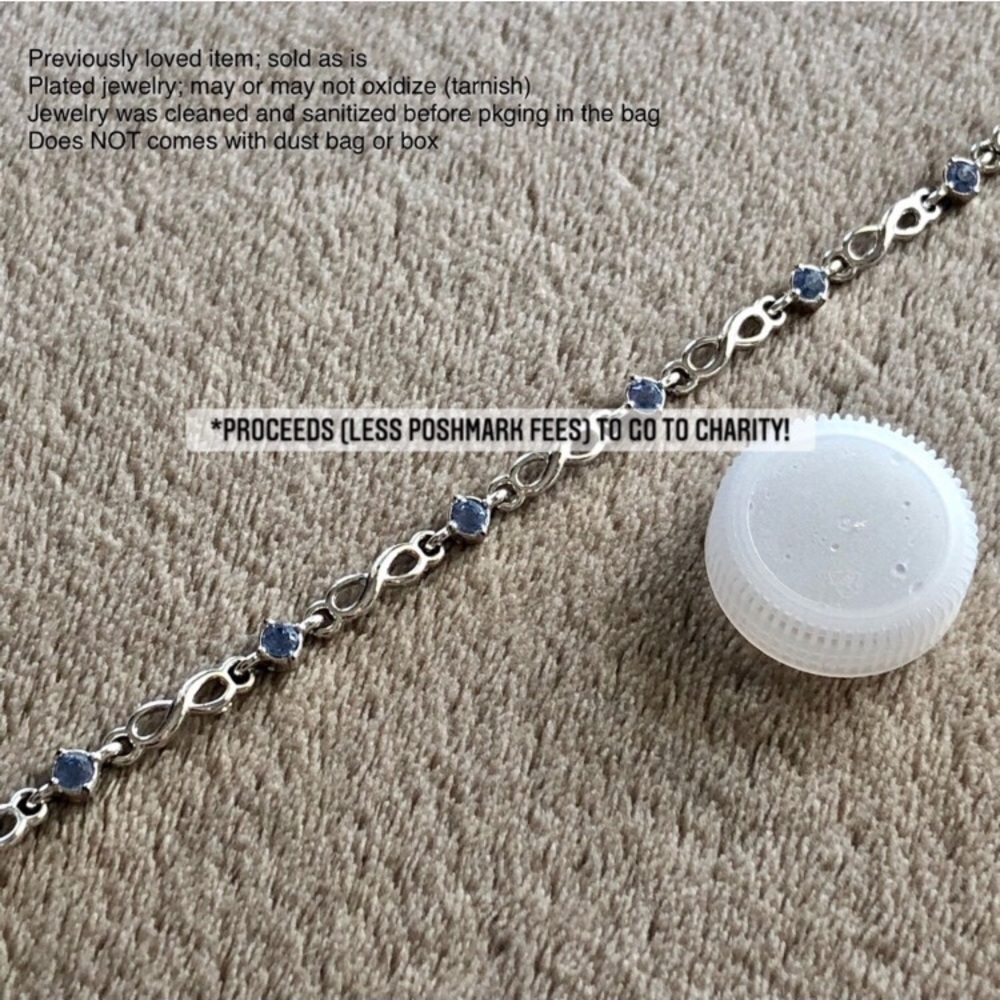 ✨2/$7✨ Bracelet: Bracelet with Light Blue Stones, 21.5 cm 🛍 Bundle Me!